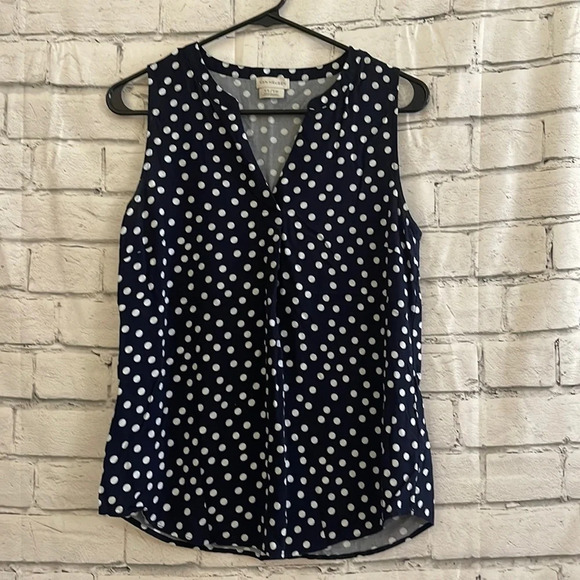 Van Heusen Navy blue polka dot sleeveless blouse XS - Picture 1 of 3